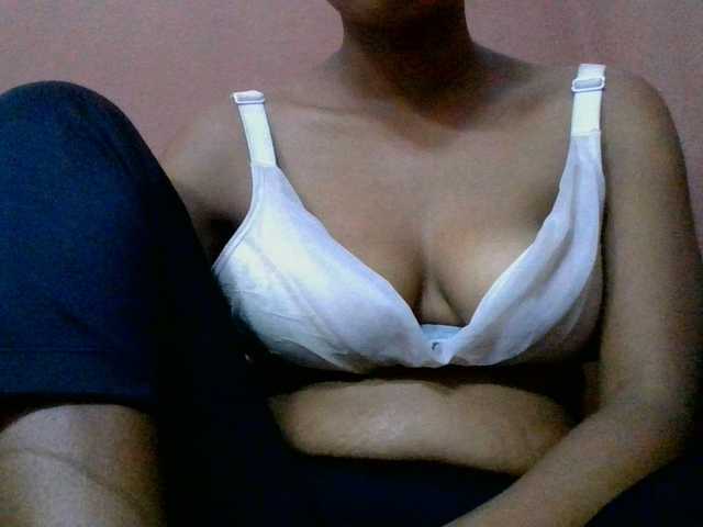 lydia11 live cam on BongaCams