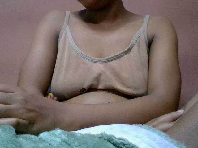 lydia11 — live female cam