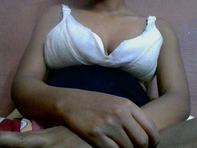 lydia11 live cam on BongaCams