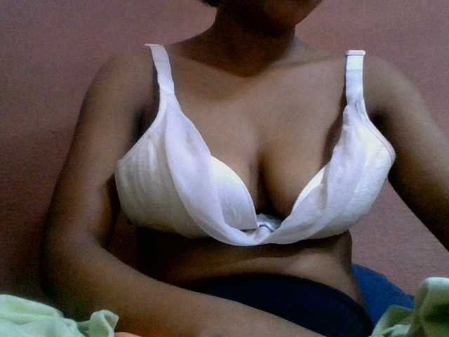 lydia11 — live female cam