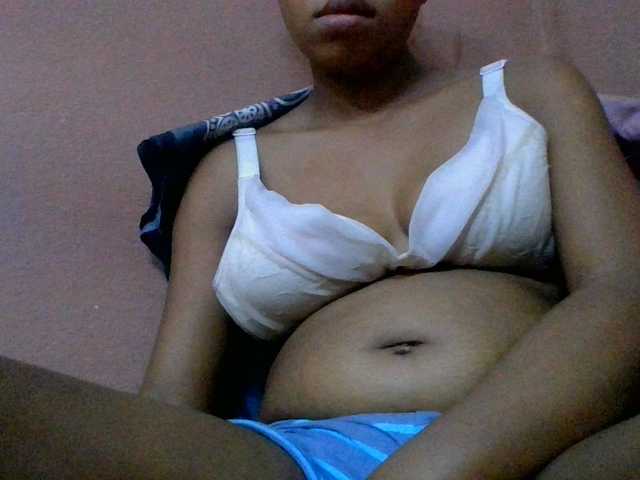 lydia11 live cam on BongaCams
