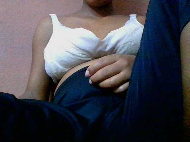 lydia11 live cam on BongaCams