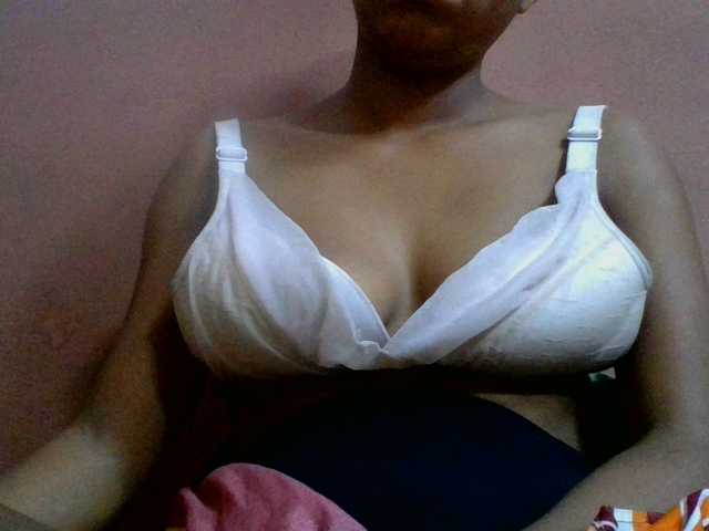 lydia11 live cam on BongaCams