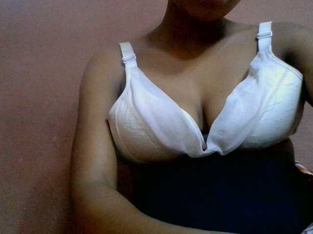 lydia11 live cam preview
