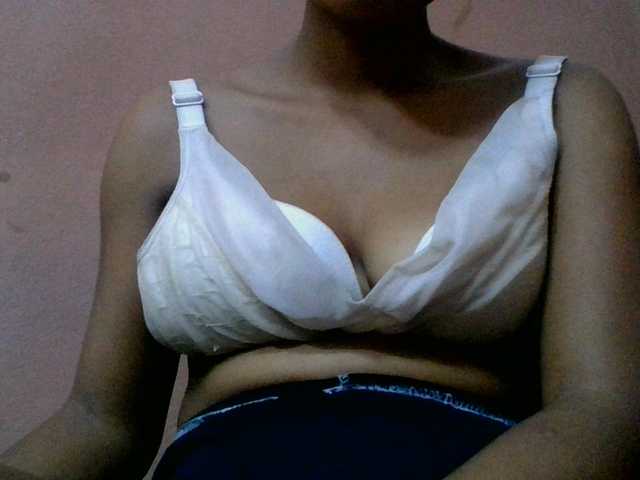 lydia11 live cam on BongaCams