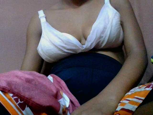 lydia11 live cam on BongaCams
