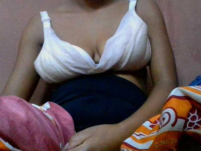 lydia11 live cam on BongaCams