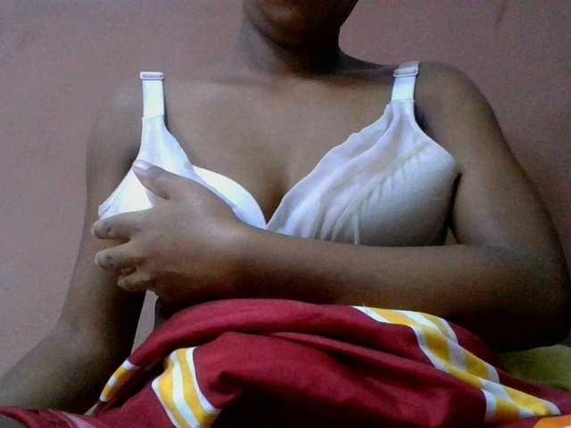 lydia11 live cam on BongaCams