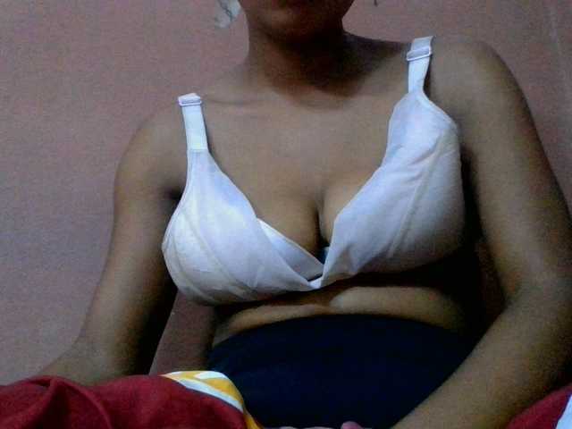 lydia11 live cam on BongaCams