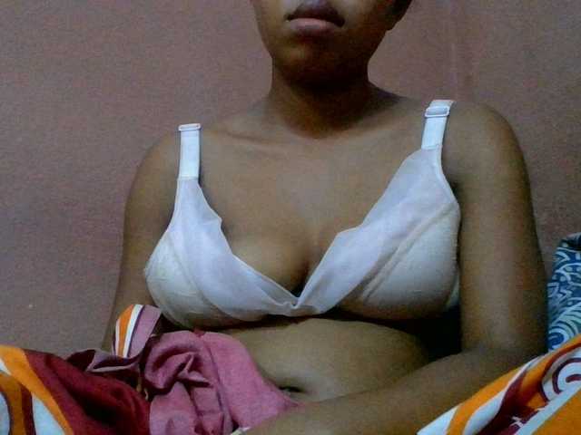 lydia11 live cam on BongaCams