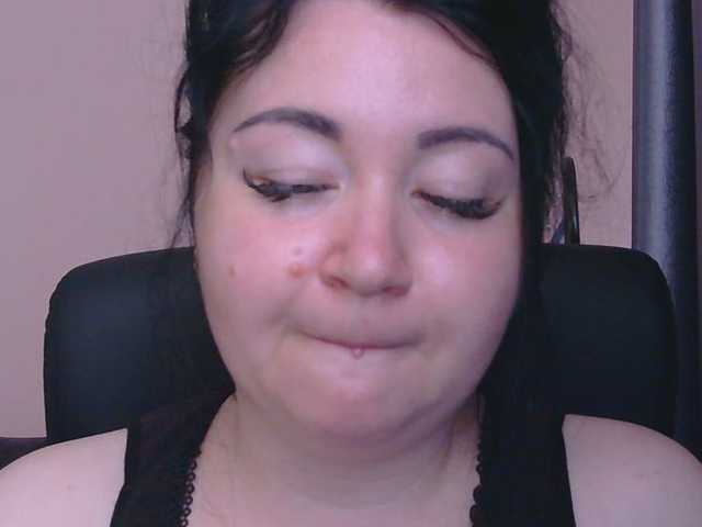 Medjik-lool live cam on BongaCams