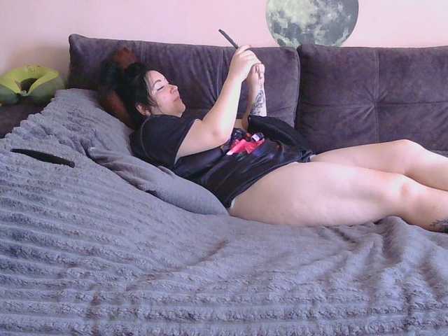 Medjik-lool live cam on BongaCams