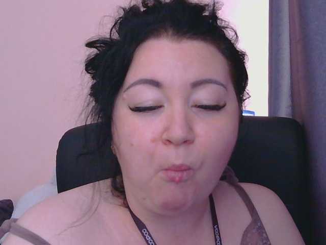 Medjik-lool live cam on BongaCams
