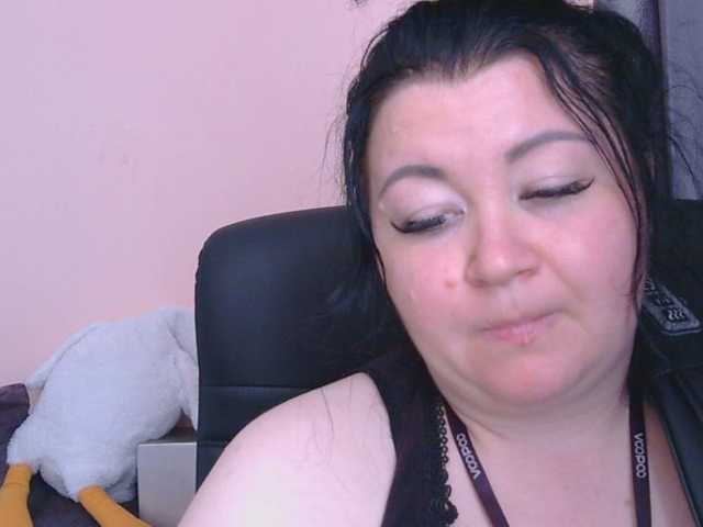 Medjik-lool live cam on BongaCams