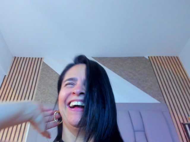 candela-collins live cam on BongaCams