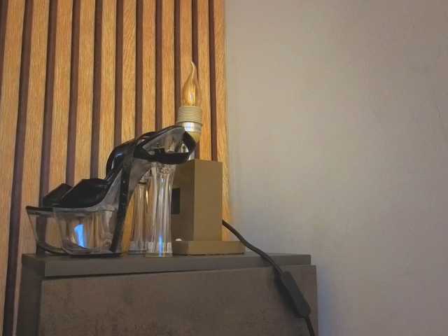 candela-collins live cam on BongaCams