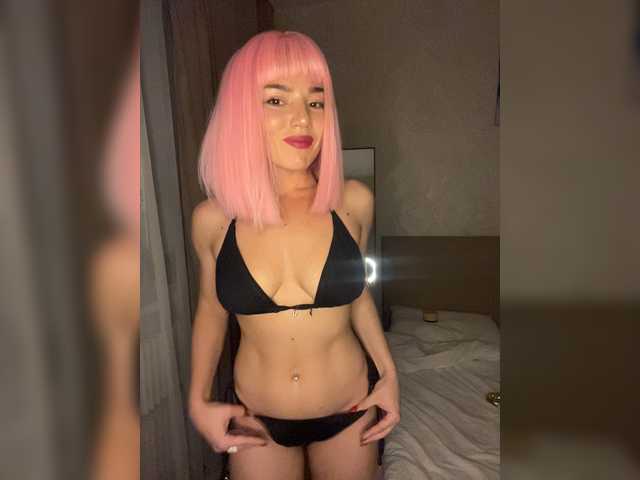 CyberNika live webcam show