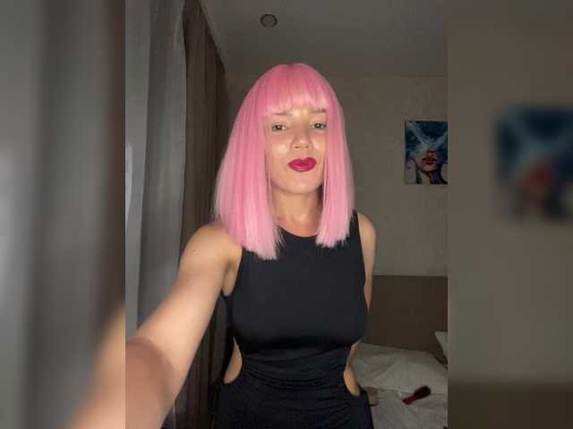 CyberNika live cam on BongaCams