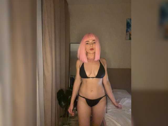 CyberNika live webcam show