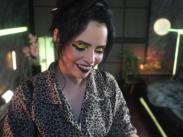 Alessa-Goreng live cam on BongaCams