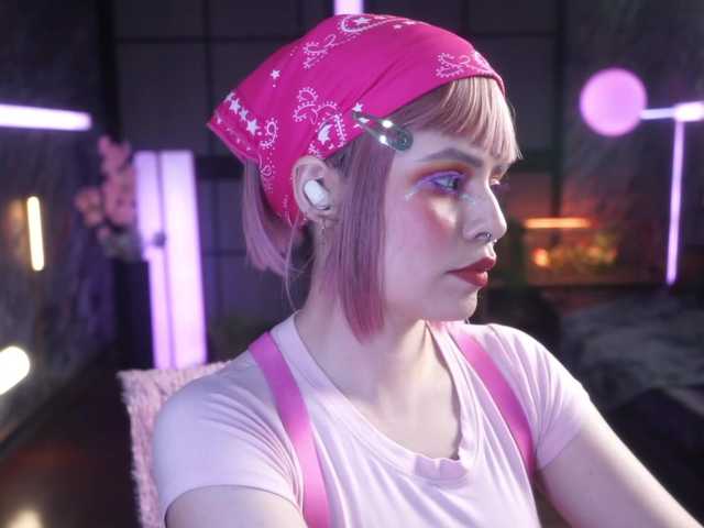 Alessa-Goreng live cam on BongaCams