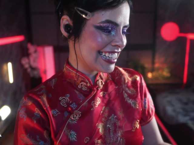 Alessa-Goreng live cam on BongaCams