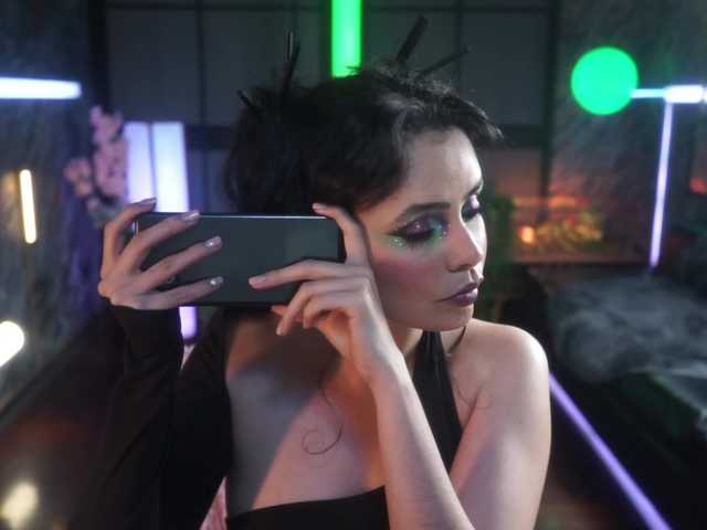 Alessa-Goreng live cam on BongaCams