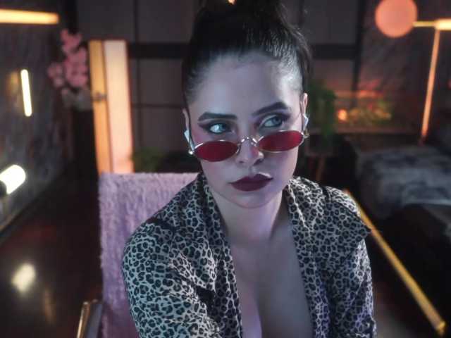 Alessa-Goreng live cam on BongaCams