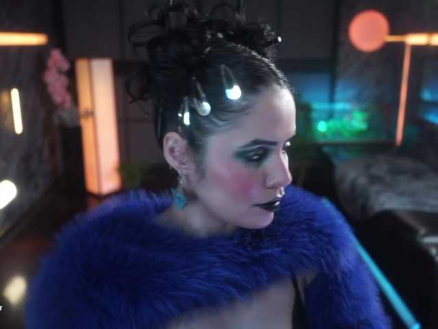 Alessa-Goreng live cam on BongaCams