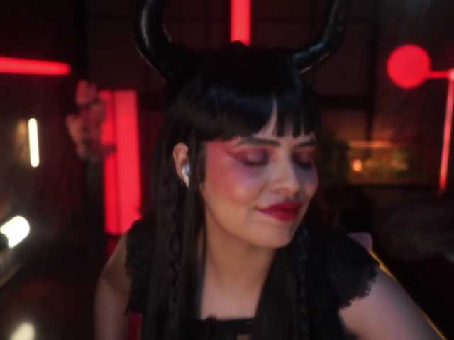 Alessa-Goreng live cam on BongaCams