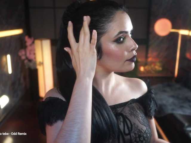 Alessa-Goreng live cam on BongaCams