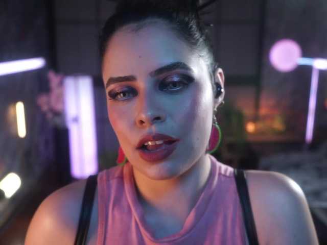 Alessa-Goreng live cam on BongaCams