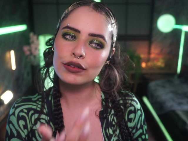 Alessa-Goreng's BongaCams show and profile