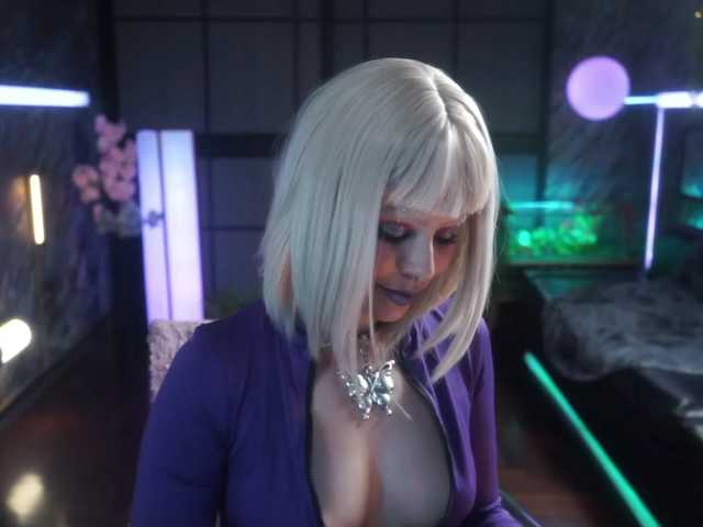 Alessa-Goreng, live now on BongaCams