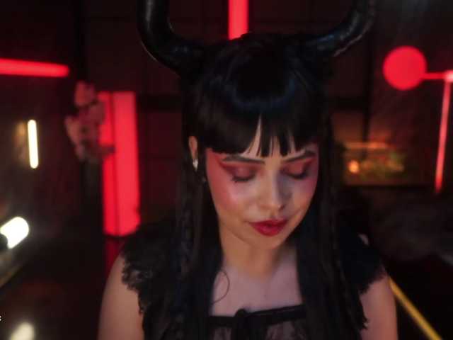 Alessa-Goreng live cam on BongaCams