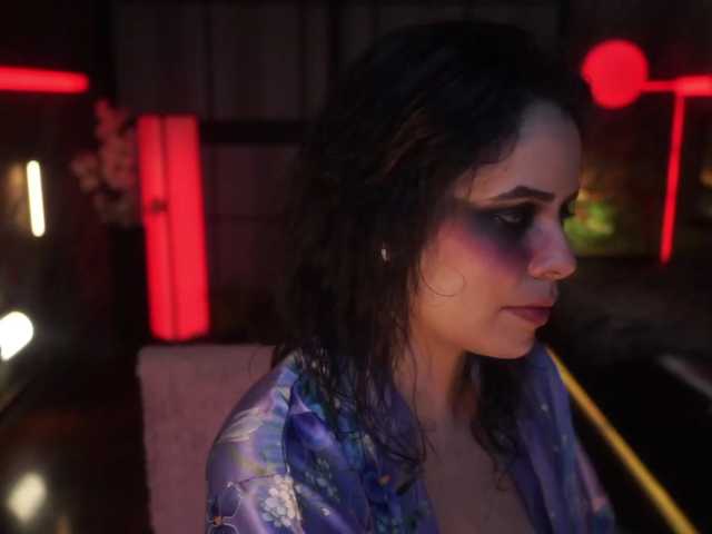 Alessa-Goreng live cam on BongaCams