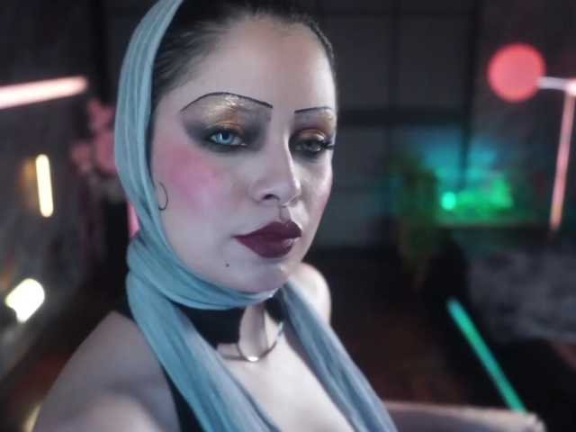 Alessa-Goreng live cam on BongaCams