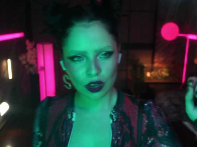 Alessa-Goreng live cam on BongaCams