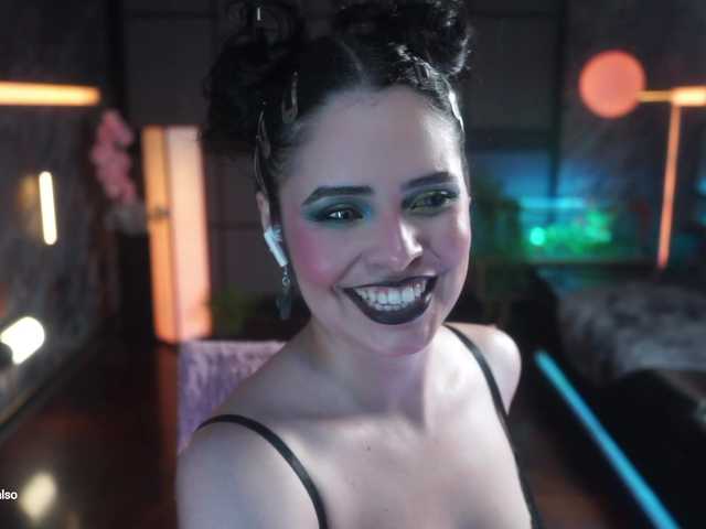 Alessa-Goreng live cam on BongaCams