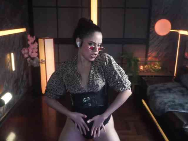 Model: Alessa-Goreng