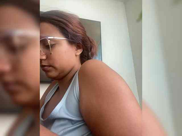 Angellx Live Webcam on BongaCams