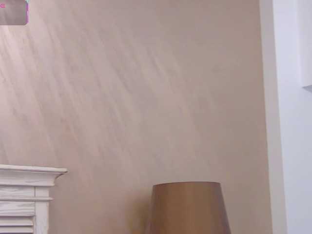JuliaEyrie live webcam show