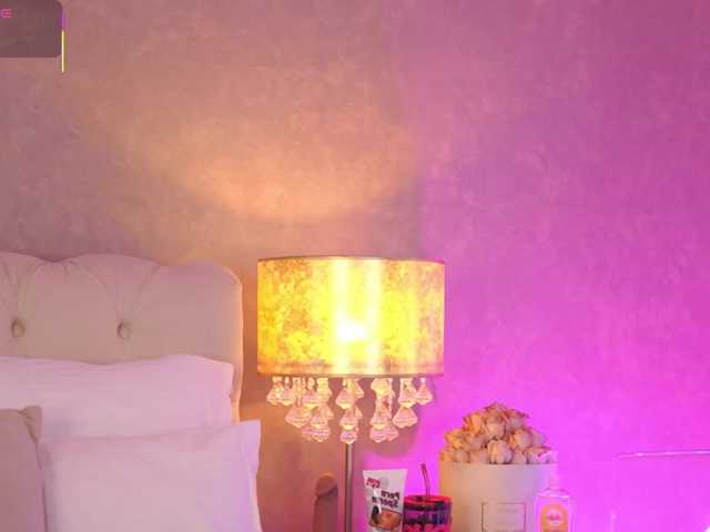 JuliaEyrie live cam on BongaCams