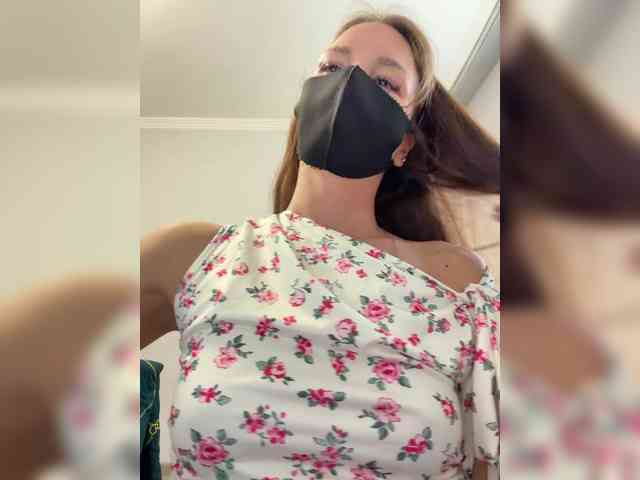 Saliss1's cam show statistics and live stream