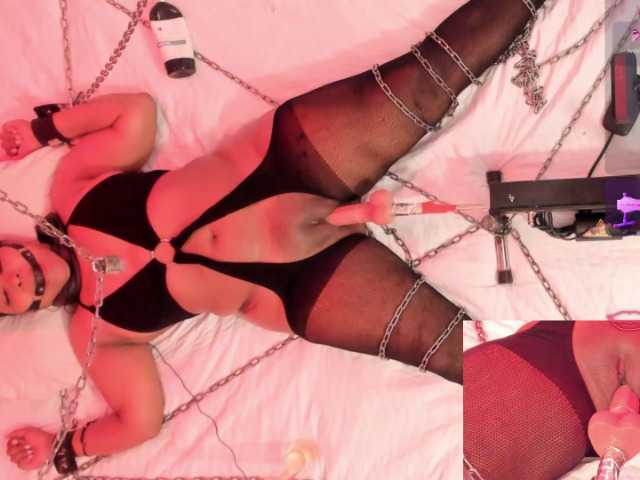 le modèle BROWN-SUGGAR est en webcam porno dans un show sur le site bongacams, il possède les tags suivants: Ebony,Brunette,Shaved