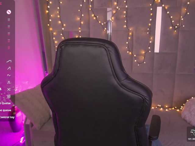 CarolinaDi's BongaCams show and profile