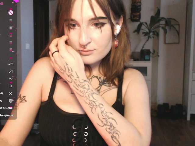 momorenaaa live cam on BongaCams