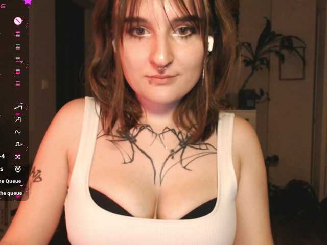 momorenaaa Live-Cam auf BongaCams