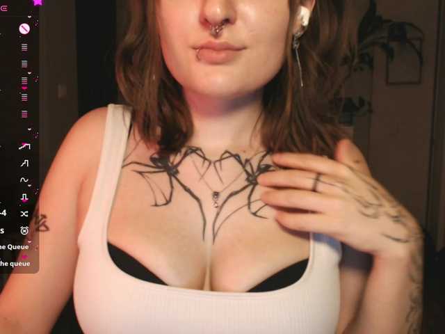 momorenaaa live webcam show