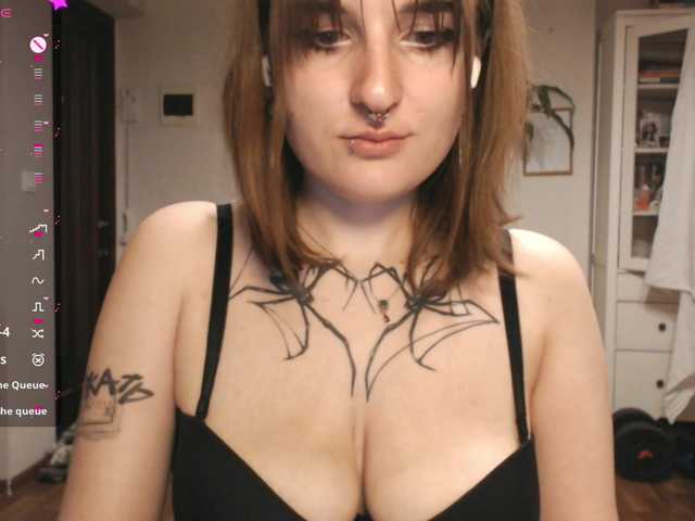 momorenaaa live webcam show